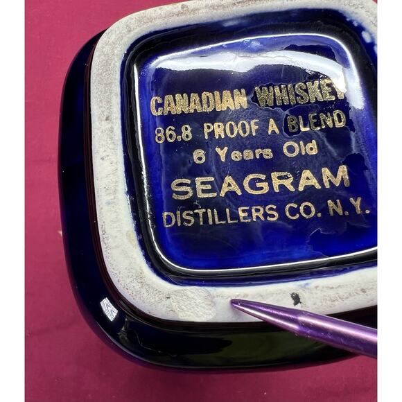 Vintage Seagrams VO Imported Whiskey Ceramic Bar Pitcher White 5” Tall - Picture 8 of 8